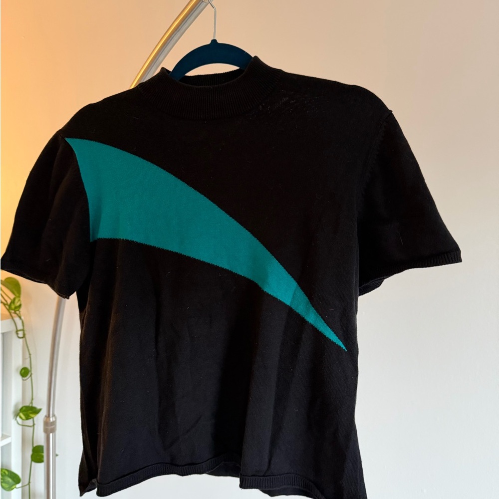 Norton McNaughton Black Top with Teal Accent